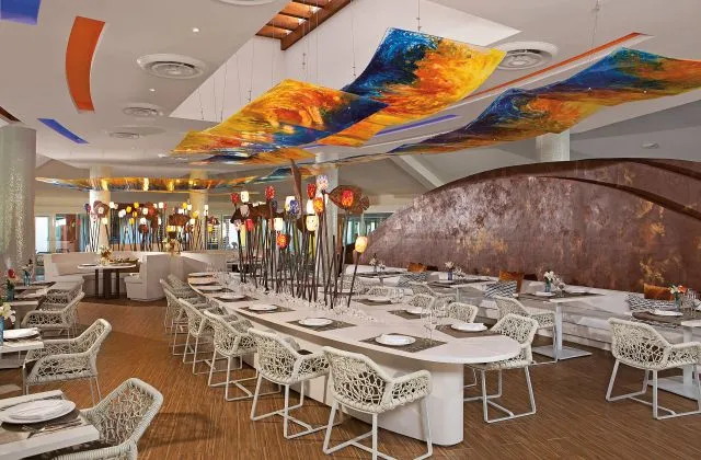 Hotel Breathless Punta Cana restaurante gourmet